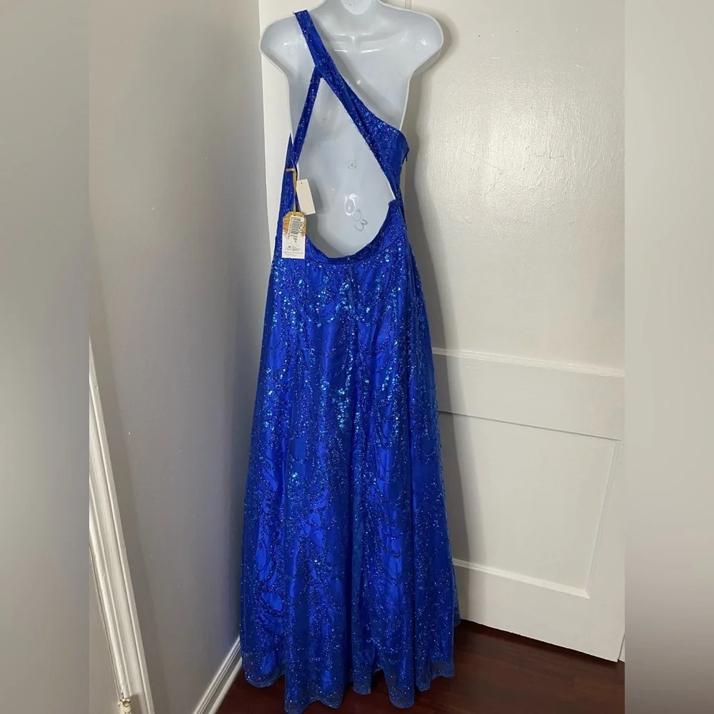 SAY YES TO THE PROM Stunning One-Shoulder Blue Sequin Gown - Picture 6 of 10